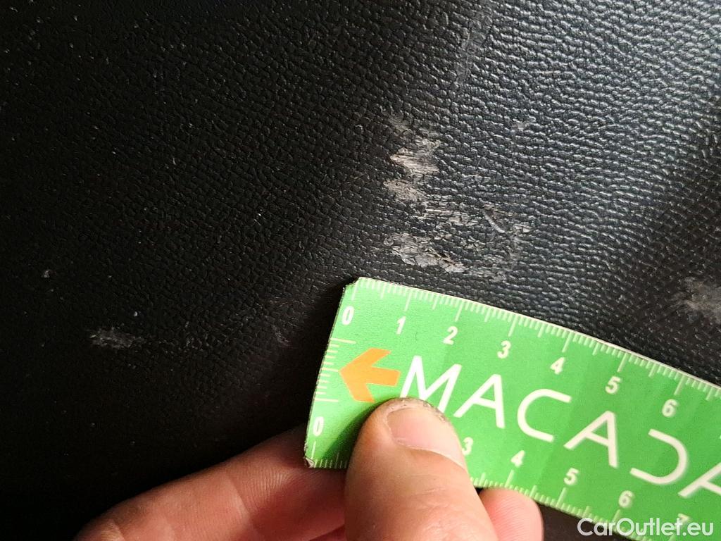  Peugeot  2008  Allure 1.5 HDi 130CV BVA8 E6d #29