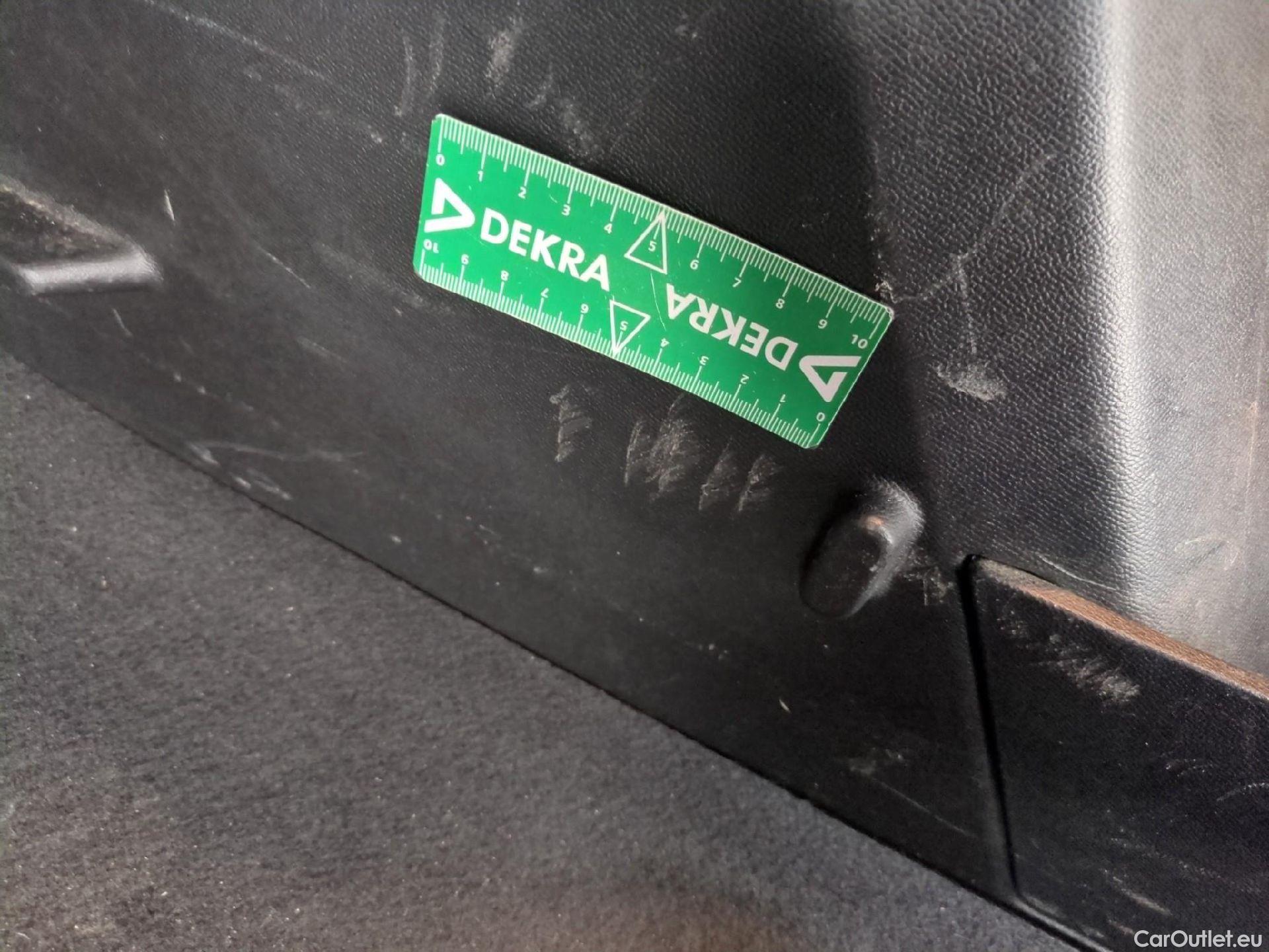  Peugeot  2008 PEUGEOT  / 2019 / 5P / Crossover BLUEHDI 110 S&S ALLURE BUSINESS #12