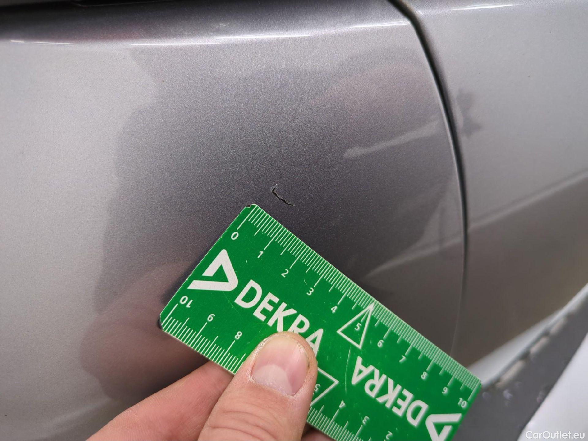  Peugeot  2008 PEUGEOT  / 2019 / 5P / Crossover BLUEHDI 110 S&S ALLURE BUSINESS #21