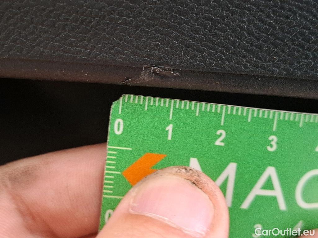  Peugeot  2008  Allure 1.5 HDi 130CV BVA8 E6d #17