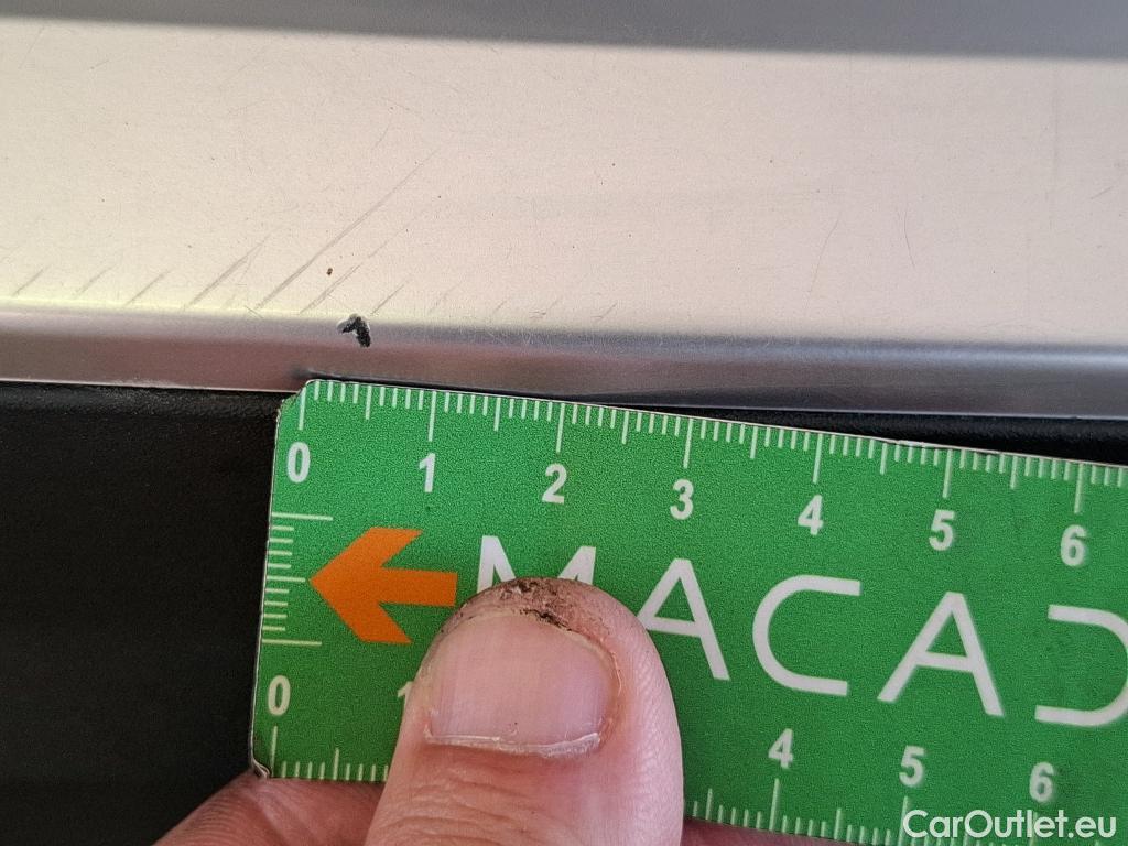  Peugeot  2008  Allure 1.5 HDi 130CV BVA8 E6d #50