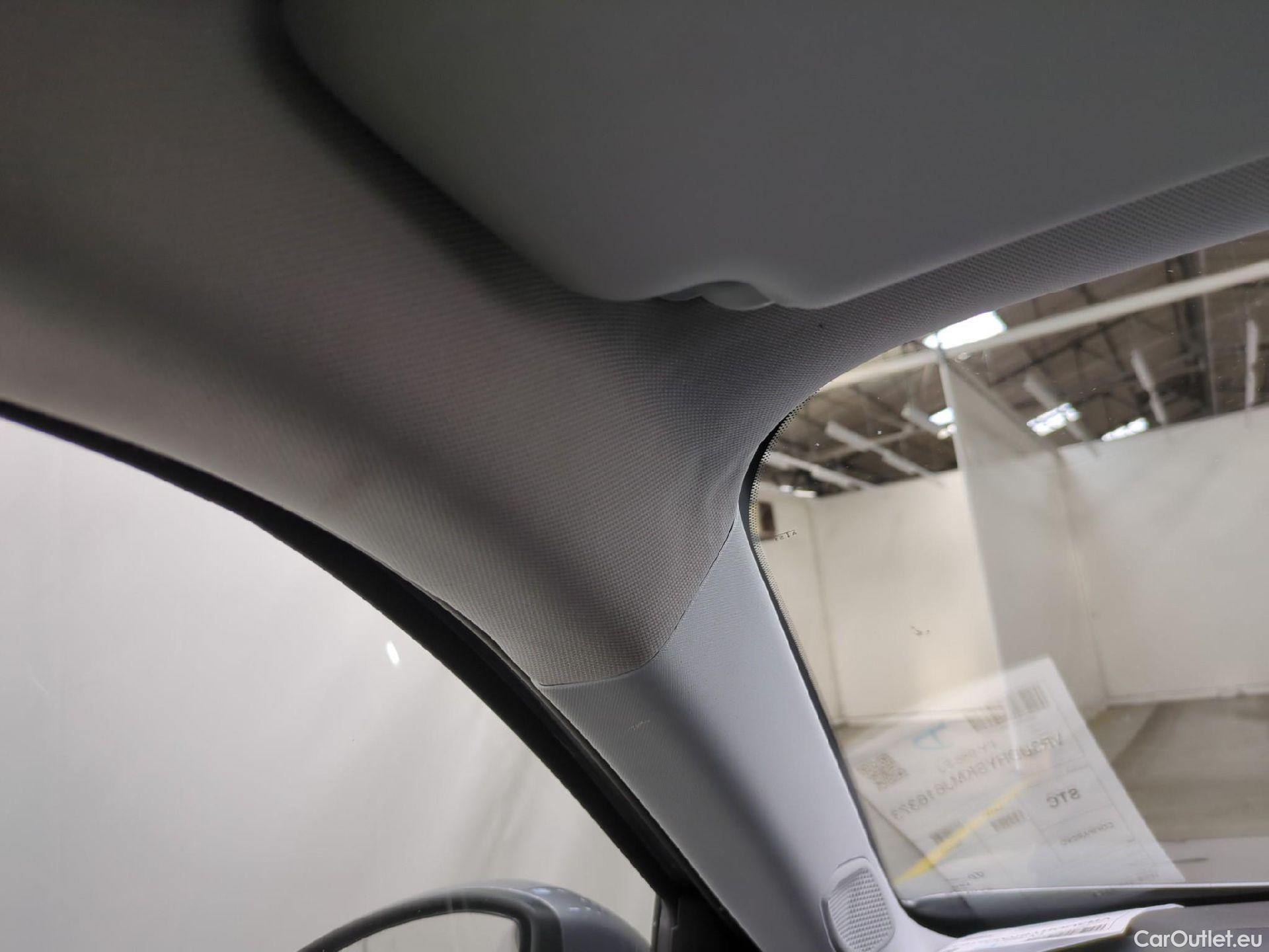  Peugeot  2008 PEUGEOT  / 2019 / 5P / Crossover BLUEHDI 110 S&S ALLURE BUSINESS #23