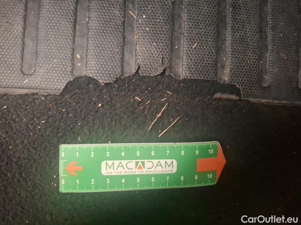  Peugeot  2008  Allure Business 1.5 HDi 130CV BVA8 E6d #2