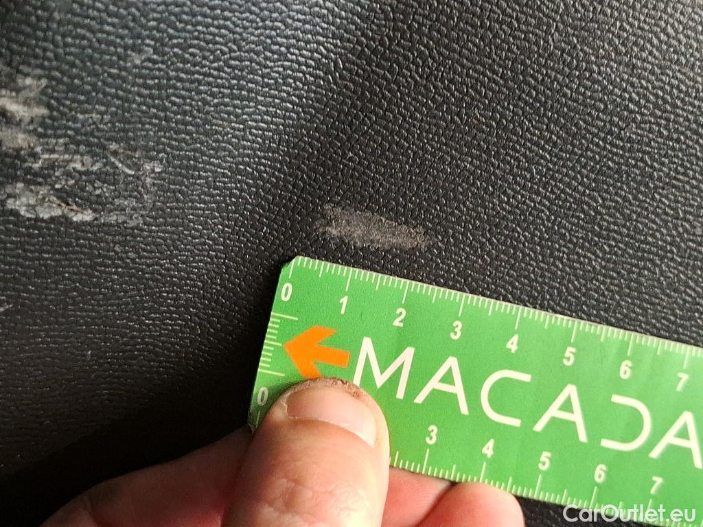  Peugeot  2008  Allure 1.5 HDi 130CV BVA8 E6d #28