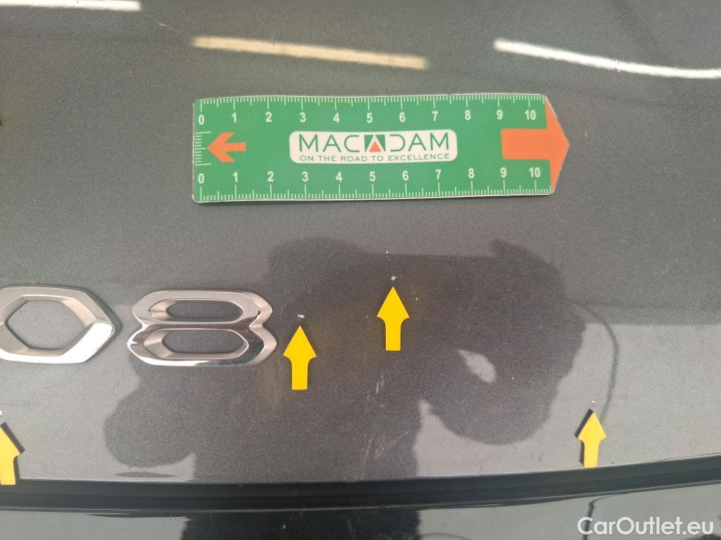  Peugeot  2008  Allure Business 1.5 HDi 130CV BVA8 E6d #26