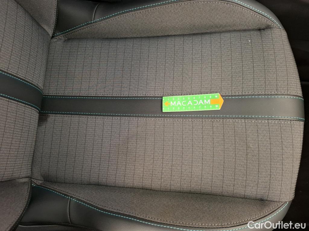  Peugeot  2008  Allure 1.5 HDi 130CV BVA8 E6d #33