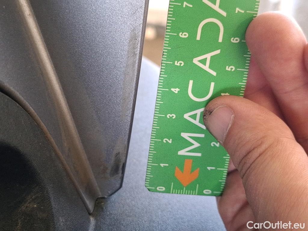  Peugeot  2008  Allure 1.5 HDi 130CV BVA8 E6d #47