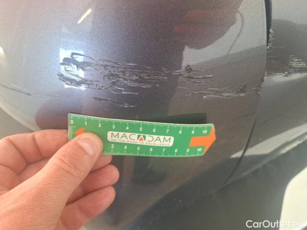  Peugeot  2008  Allure Business 1.5 HDi 130CV BVA8 E6d #34