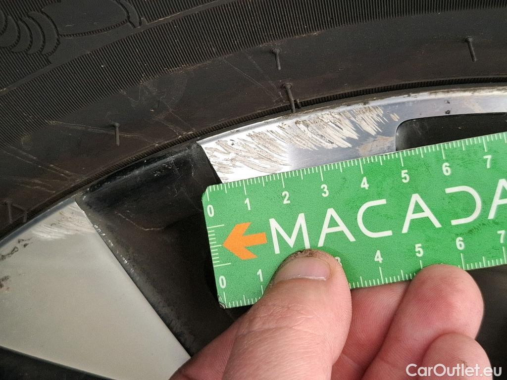  Peugeot  2008  Allure 1.5 HDi 130CV BVA8 E6d #5