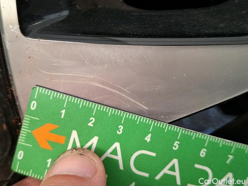  Peugeot  2008  Allure 1.5 HDi 130CV BVA8 E6d #41