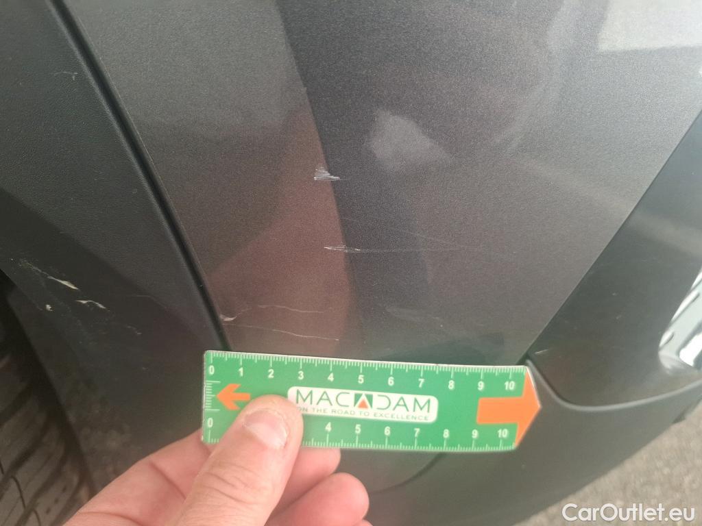  Peugeot  2008  Allure Business 1.5 HDi 130CV BVA8 E6d #39