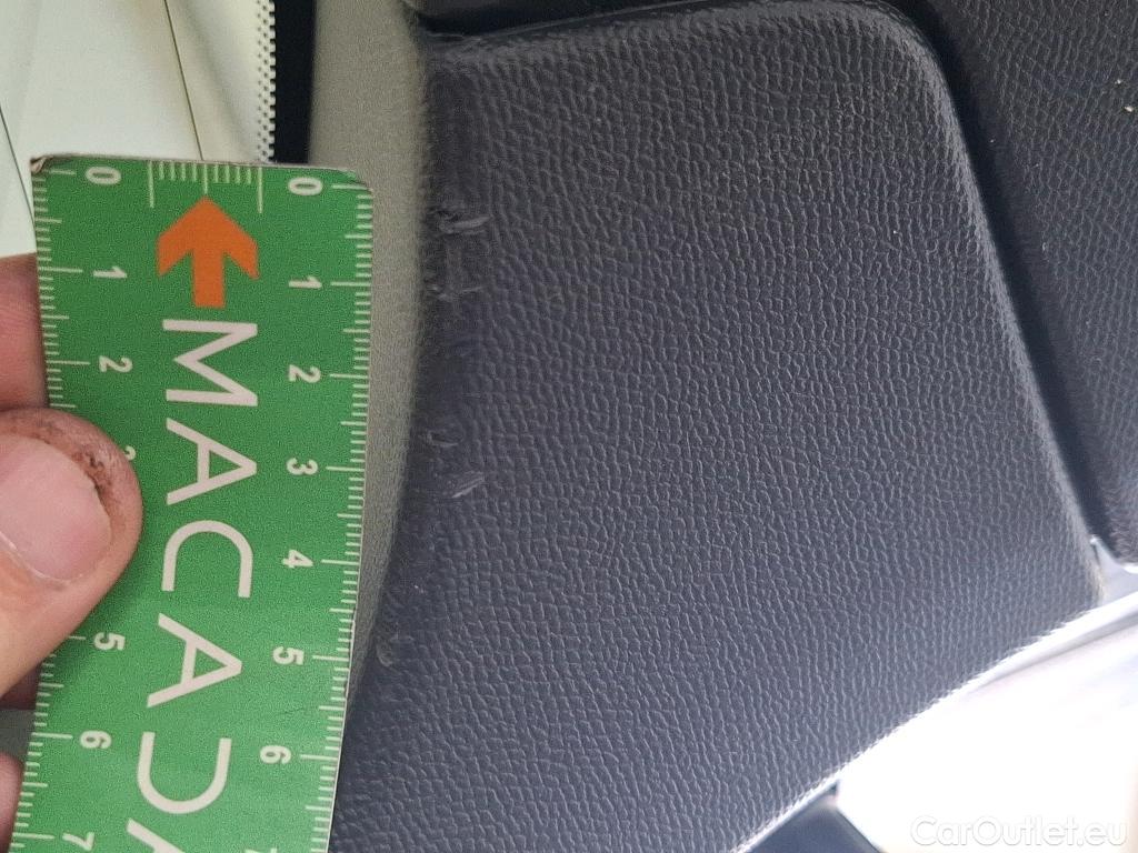  Peugeot  2008  Allure 1.5 HDi 130CV BVA8 E6d #19