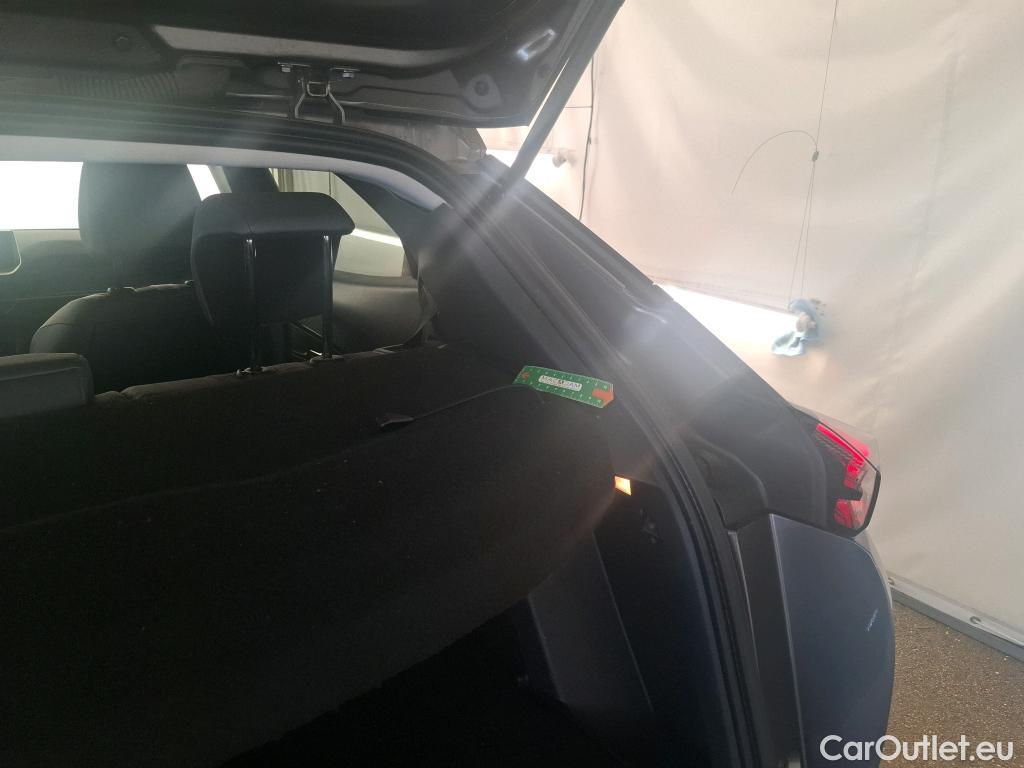  Peugeot  2008  Allure Business 1.5 HDi 130CV BVA8 E6d #44