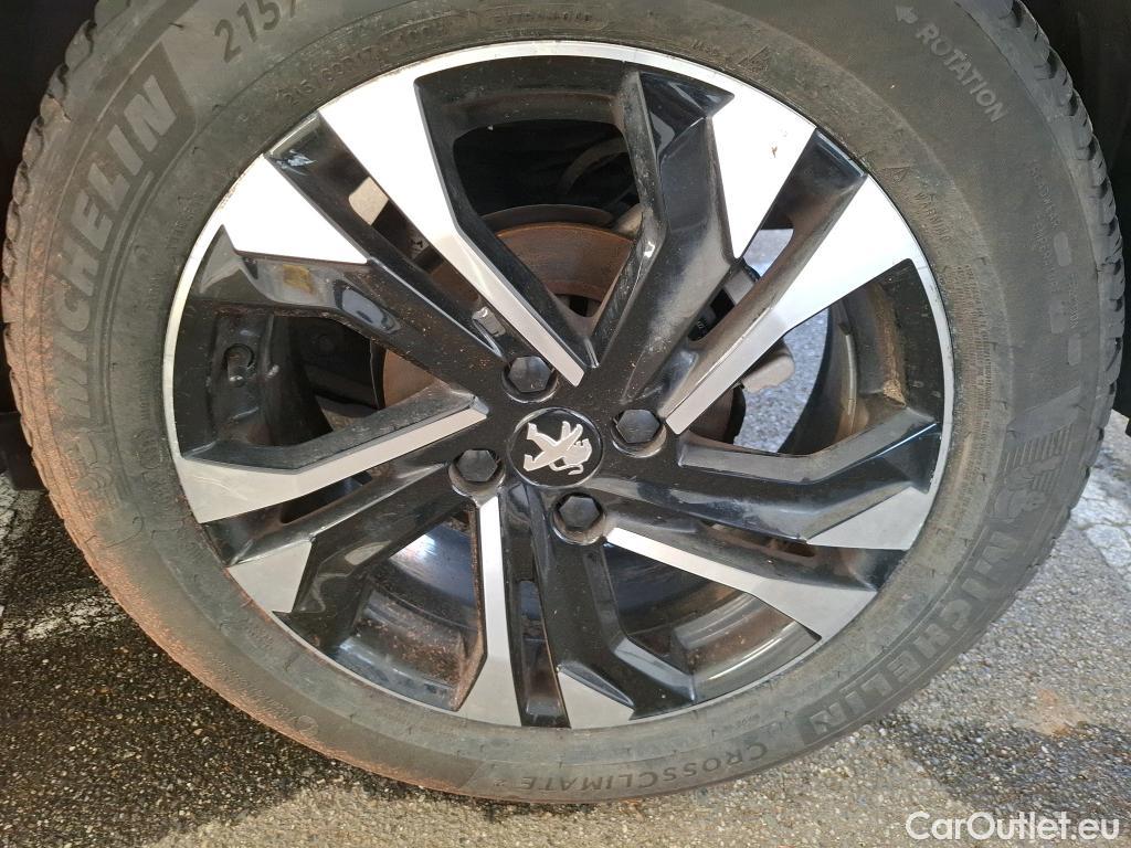  Peugeot  2008  Allure 1.5 HDi 130CV BVA8 E6d #40