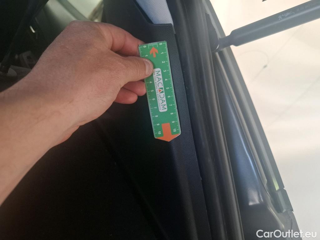  Peugeot  2008  Allure Business 1.5 HDi 130CV BVA8 E6d #45