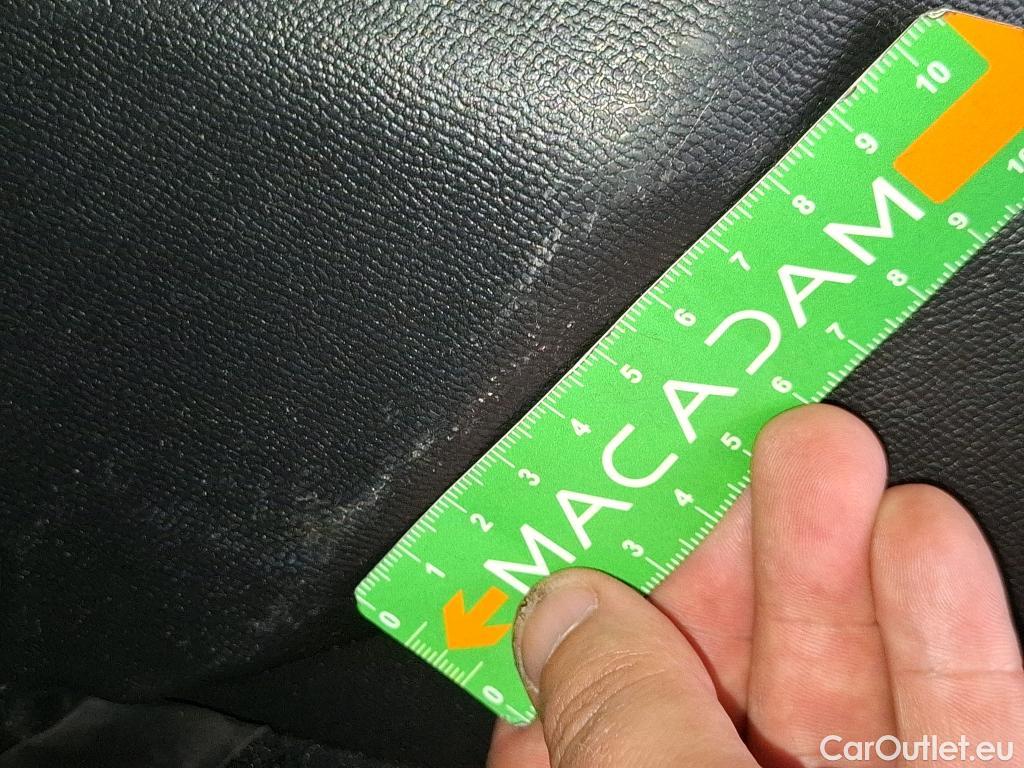  Peugeot  2008  Allure 1.5 HDi 130CV BVA8 E6d #31