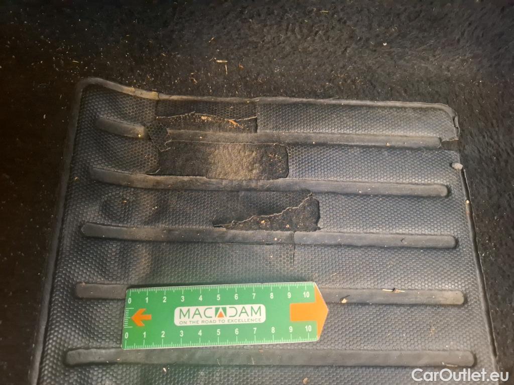  Peugeot  2008  Allure Business 1.5 HDi 130CV BVA8 E6d #3