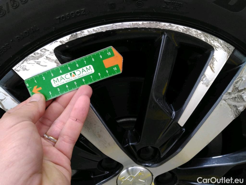  Peugeot  5008  Allure Business 1.5 HDi 130CV BVA8 7 Sieges E6 #14