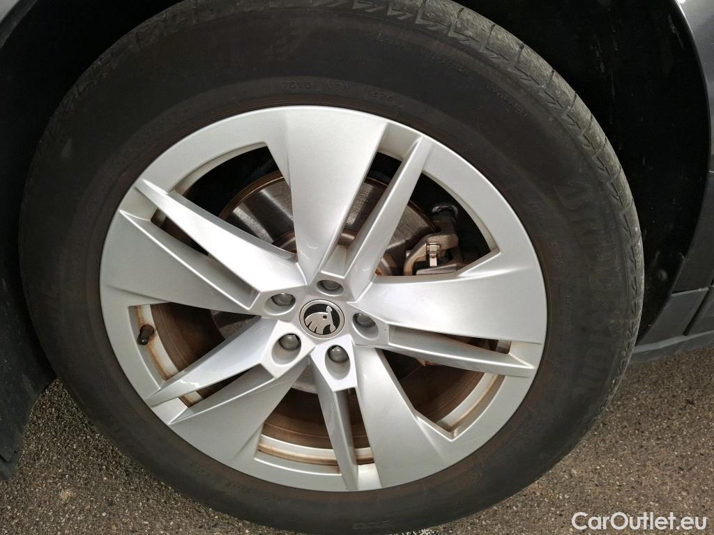  Skoda  ENYAQ  iV 80 Loft 82kWh BVA #40