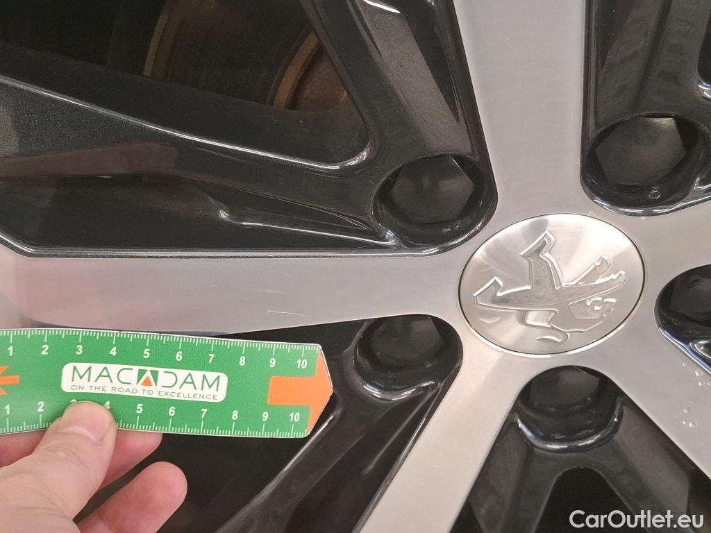  Peugeot  5008  Allure Pack 1.2 PureTech 130CV BVA8 7 Sieges E6d / VO RECONDITIONNE - PHOTOS AVANT RECONDITIONNEMENT #12