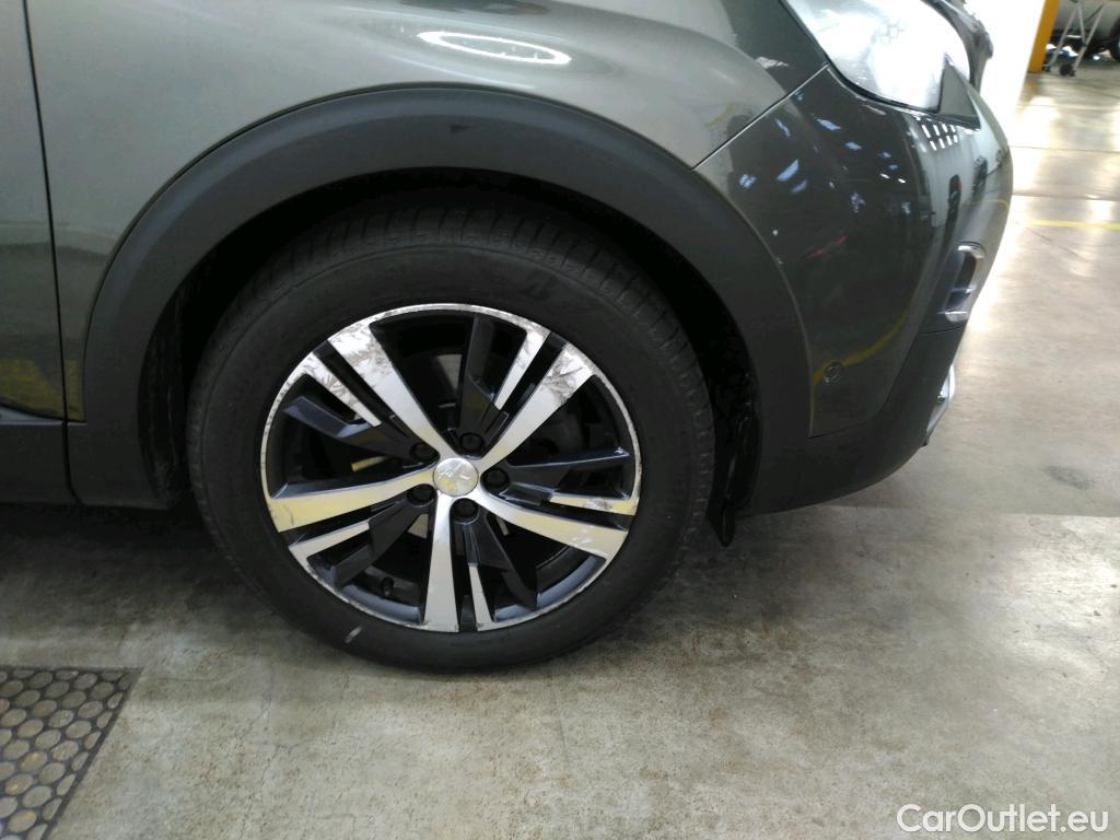  Peugeot  5008  Allure Business 1.5 HDi 130CV BVA8 7 Sieges E6 #11