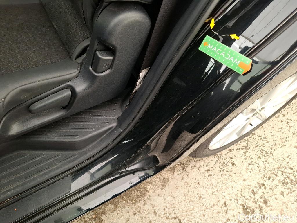  Toyota  Prius TOYOTA + / 2014 / 5P / monospace 136h SkyView #45