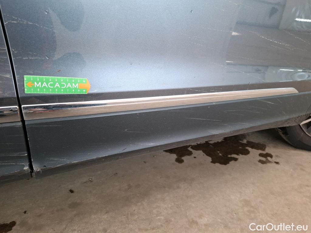  Volkswagen  Tiguan VOLKSWAGEN  Allspace 2017 5P SUV 2.0 TDI 150 DSG7 Carat #11