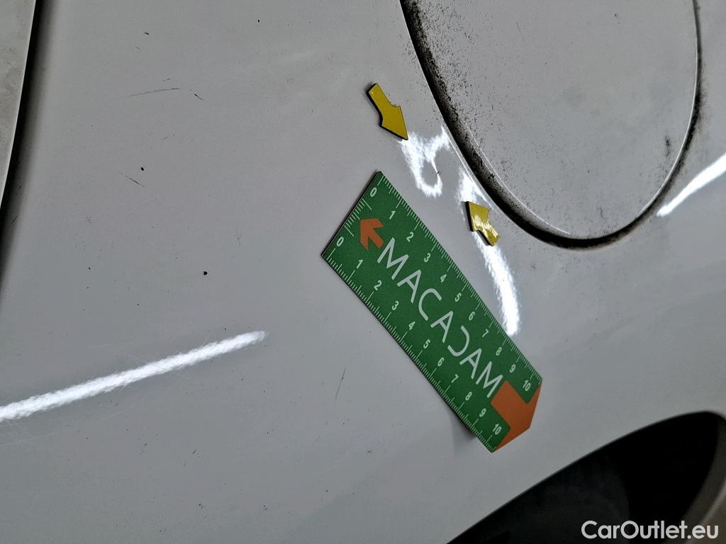  Toyota  Yaris TOYOTA  Hybride / 2019 / 5P / Berline Hybride 116h Dynamic Business Beyond Zer #31