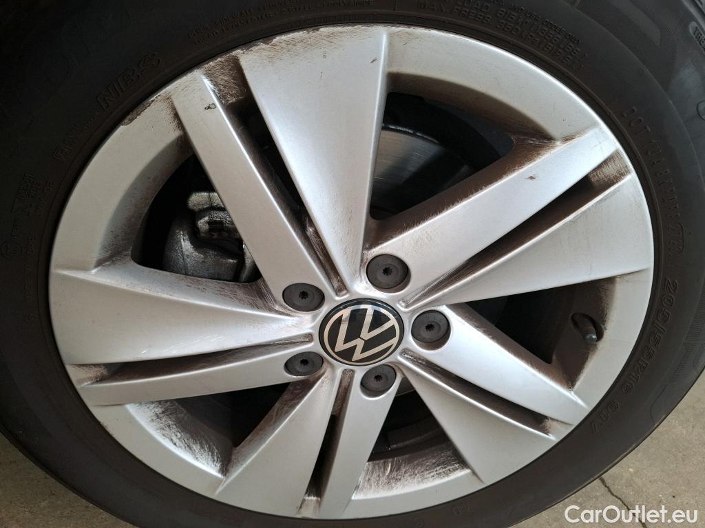  Volkswagen  Golf  VOLKSWAGEN / 2020 / 5P / Berline 1.0 eTSI OPF 110 DSG7 Life Business #21