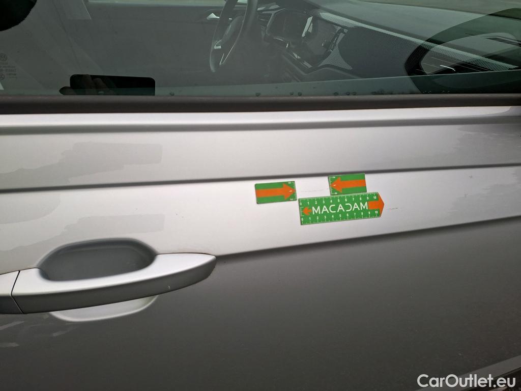  Volkswagen  Taigo VOLKSWAGEN  / 2021 / 5P / SUV 1.0 TSI 95 Life #31