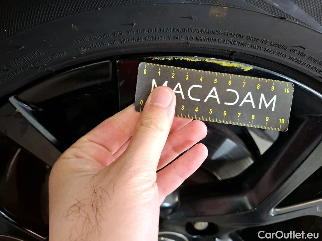  Toyota  C-HR TOYOTA  / 2016 / 5P / SUV 1.8 HYBRIDE 122 GRAPHIC #21