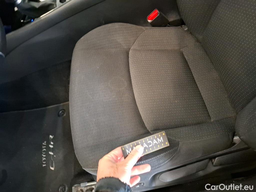  Toyota  C-HR TOYOTA  / 2016 / 5P / SUV 1.8 HYBRIDE 122 GRAPHIC #61