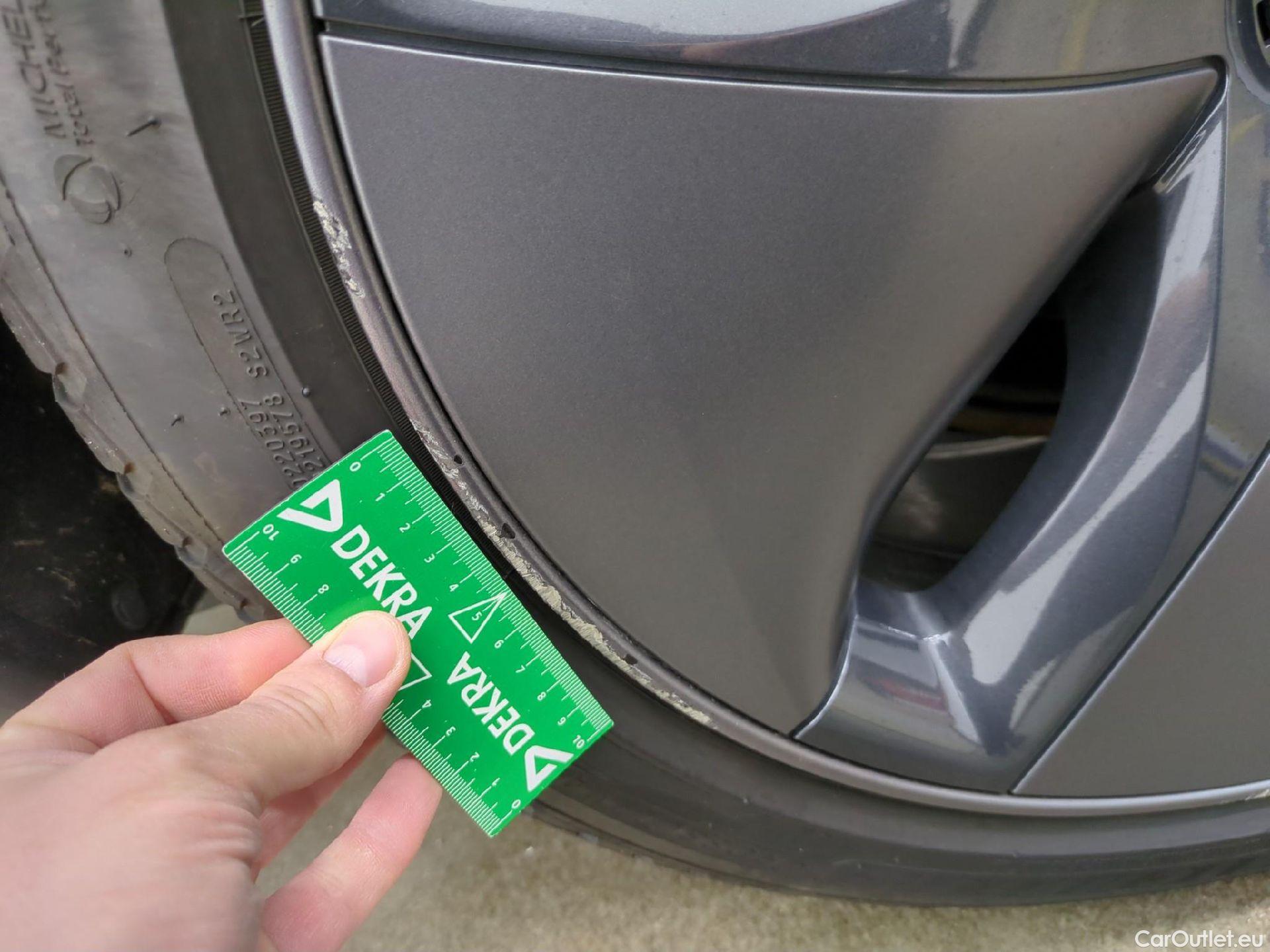  Tesla  Model 3 TESLA  / 2018 / 4P / Berline Long Range Dual Motor AWD #24