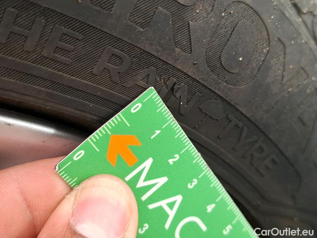  Toyota  Prius TOYOTA + / 2014 / 5P / monospace 136h SkyView #4