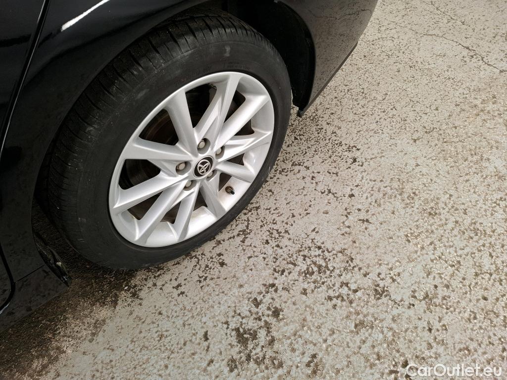  Toyota  Prius TOYOTA + / 2014 / 5P / monospace 136h SkyView #5