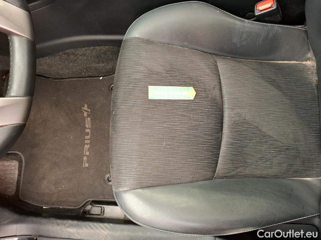  Toyota  Prius TOYOTA + / 2014 / 5P / monospace 136h SkyView #34