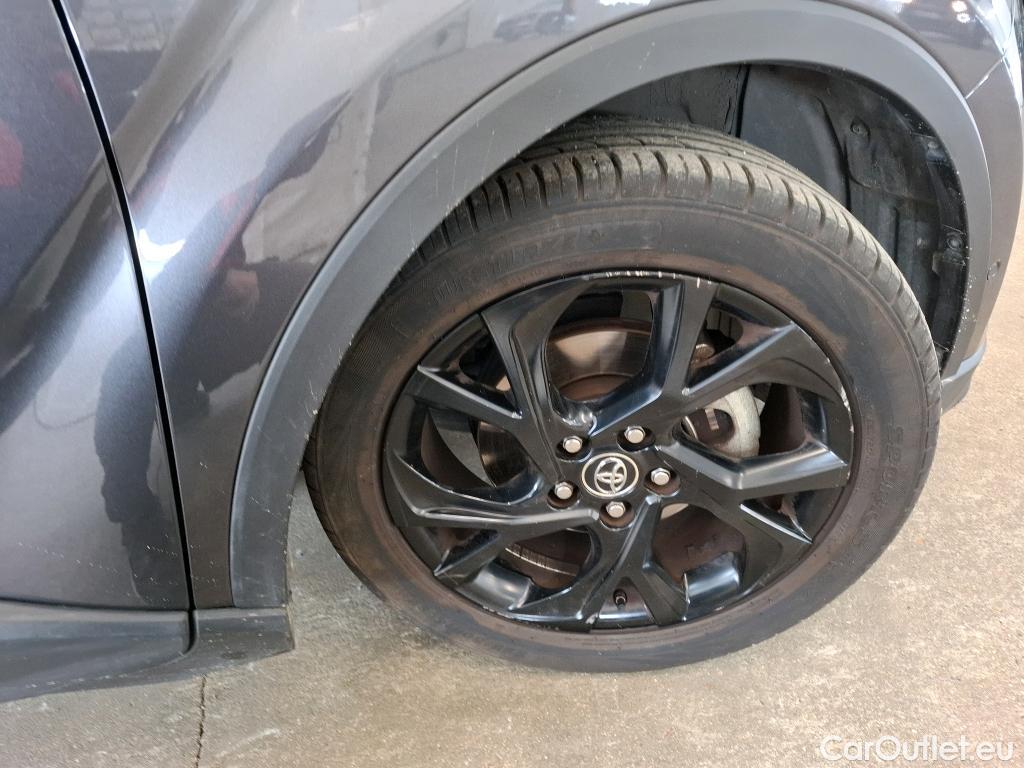  Toyota  C-HR TOYOTA  / 2016 / 5P / SUV 1.8 HYBRIDE 122 GRAPHIC #33