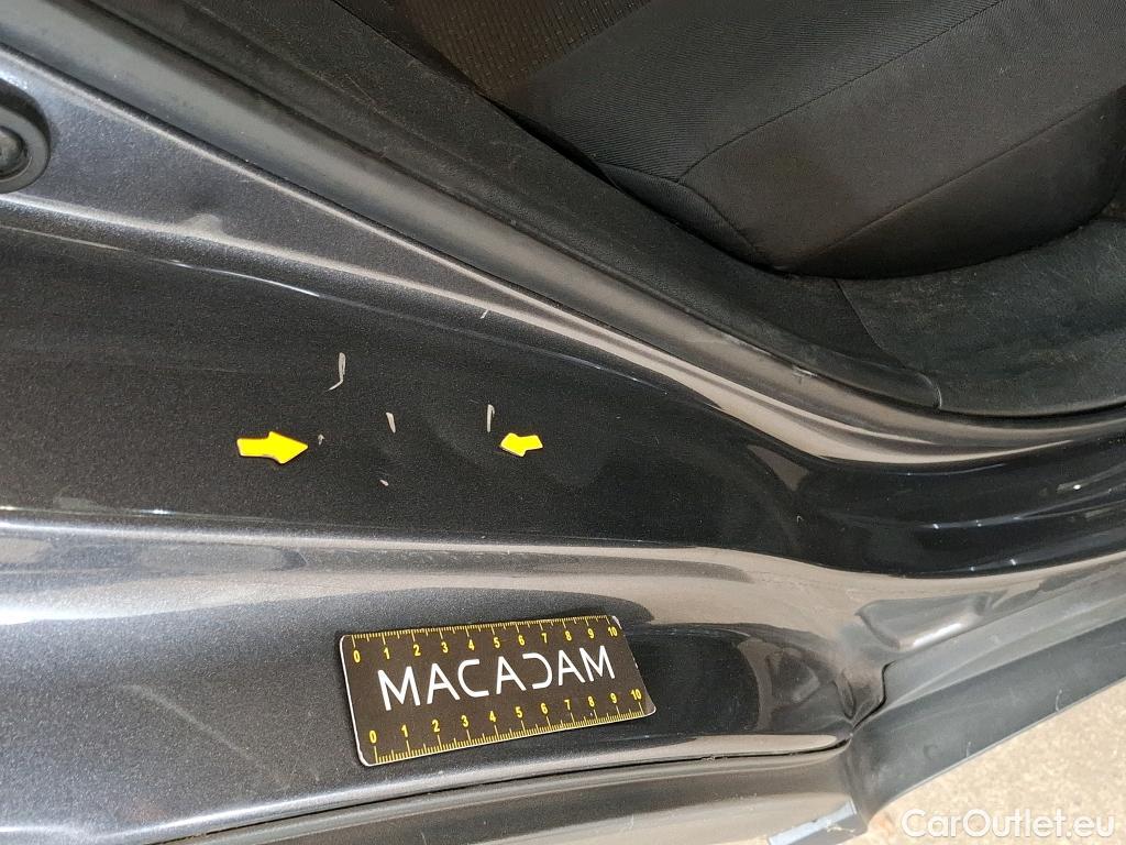  Toyota  C-HR TOYOTA  / 2016 / 5P / SUV 1.8 HYBRIDE 122 GRAPHIC #18