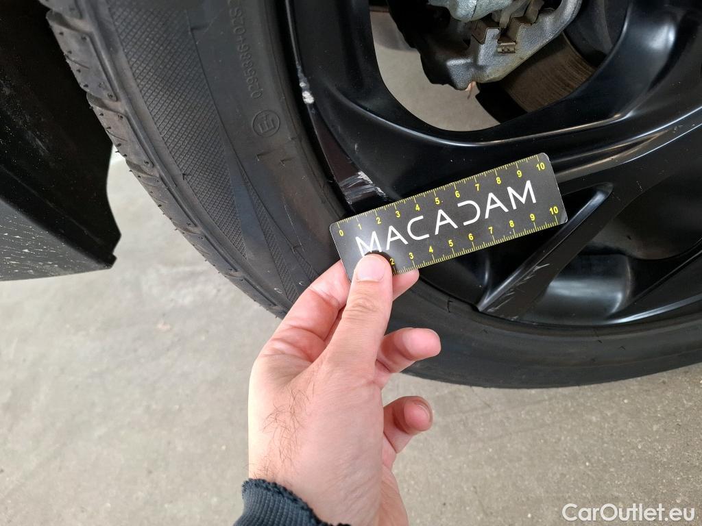  Toyota  C-HR TOYOTA  / 2016 / 5P / SUV 1.8 HYBRIDE 122 GRAPHIC #43