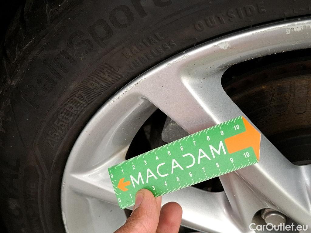  Toyota  Prius TOYOTA + / 2014 / 5P / monospace 136h SkyView #18