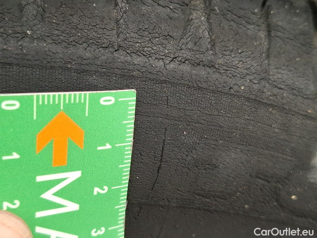  Toyota  Prius TOYOTA + / 2014 / 5P / monospace 136h SkyView #10