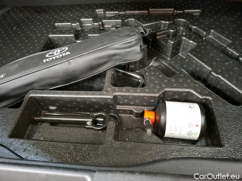  Toyota  C-HR TOYOTA  / 2016 / 5P / SUV 1.8 HYBRIDE 122 GRAPHIC #52