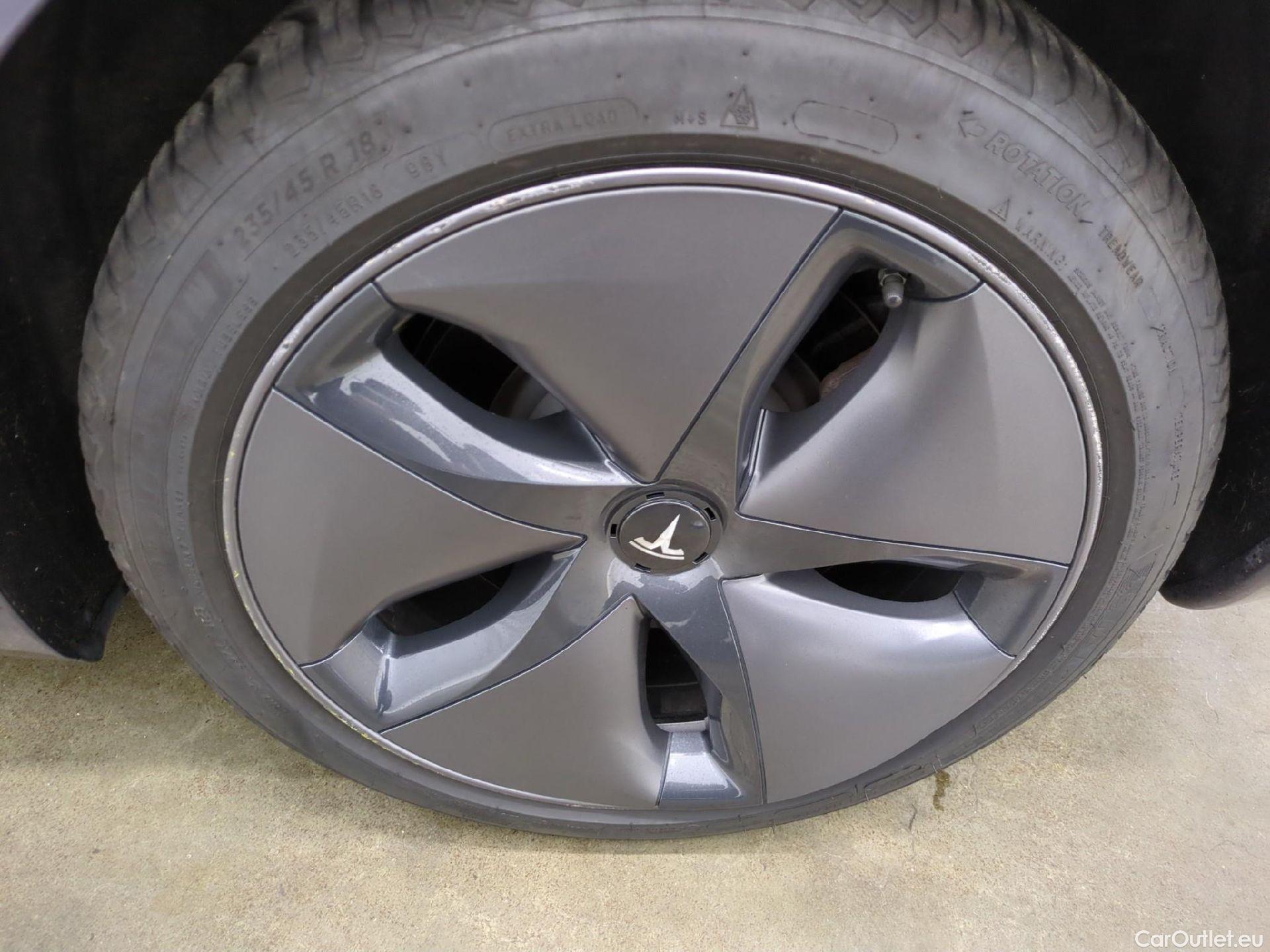  Tesla  Model 3 TESLA  / 2018 / 4P / Berline Long Range Dual Motor AWD #17