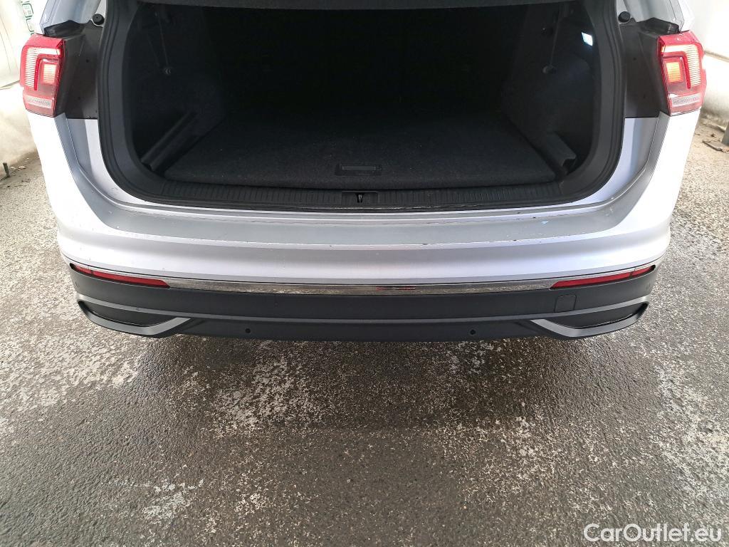  Volkswagen  Tiguan VOLKSWAGEN  / 2020 / 5P / SUV 1.5 TSI 150 DSG7 LIFE PLUS #6