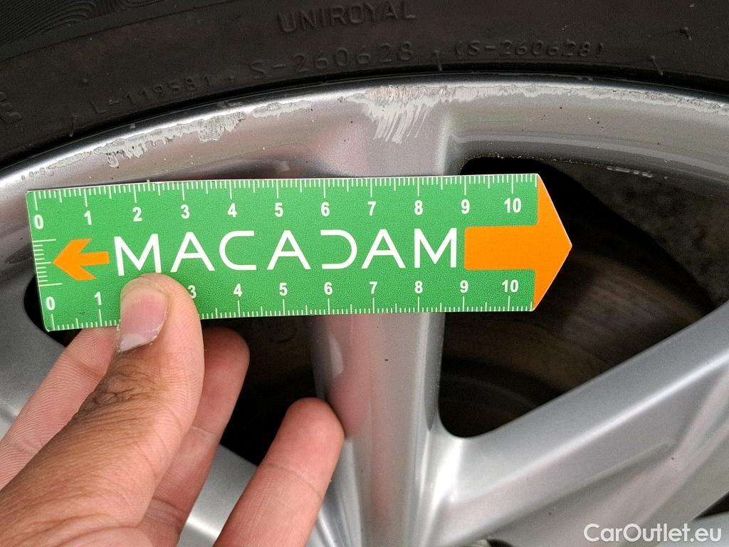  Toyota  Prius TOYOTA + / 2014 / 5P / monospace 136h SkyView #13