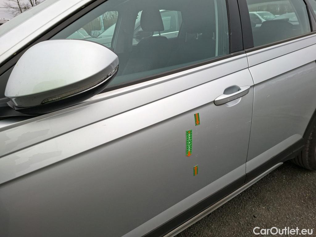  Volkswagen  Taigo VOLKSWAGEN  / 2021 / 5P / SUV 1.0 TSI 95 Life #1