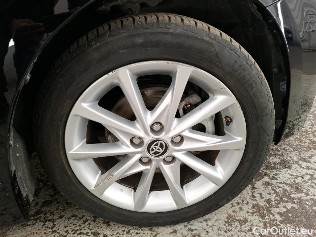  Toyota  Prius TOYOTA + / 2014 / 5P / monospace 136h SkyView #2