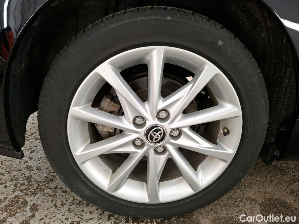  Toyota  Prius TOYOTA + / 2014 / 5P / monospace 136h SkyView #9