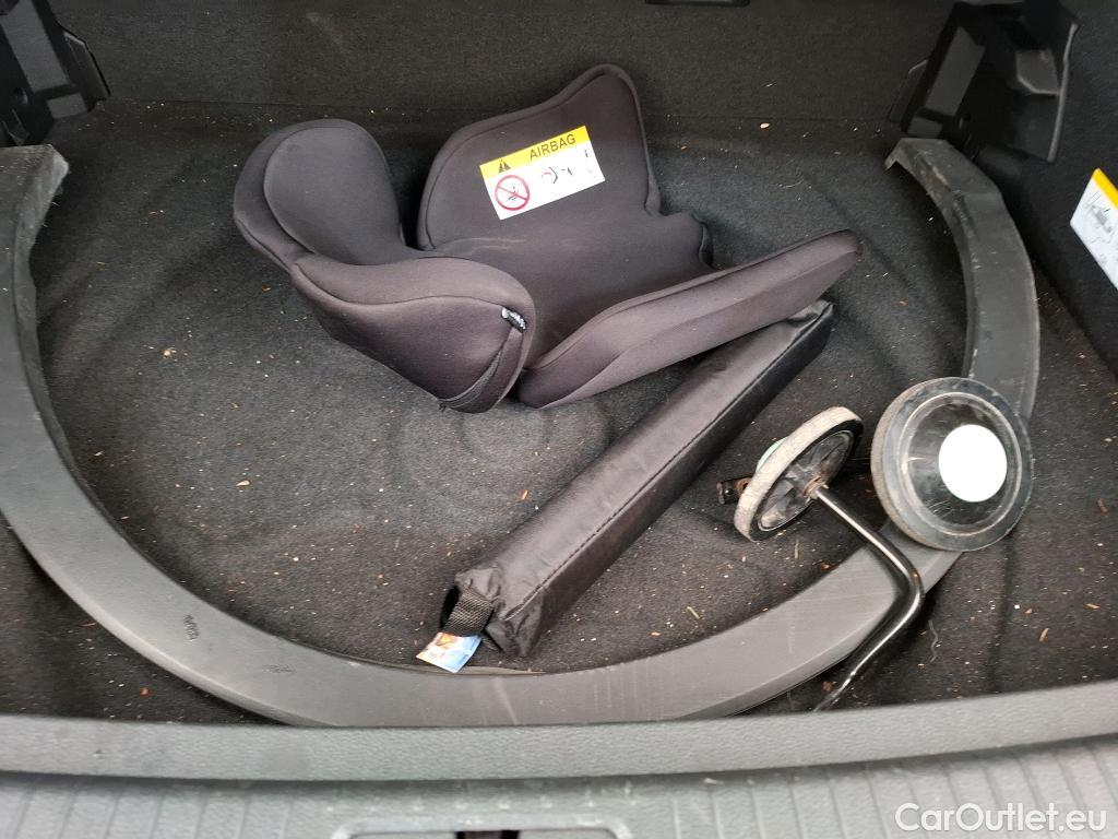  Volkswagen  Tiguan VOLKSWAGEN  / 2016 / 5P / SUV 2.0 TDI 150 DSG7 Confortline Business #36