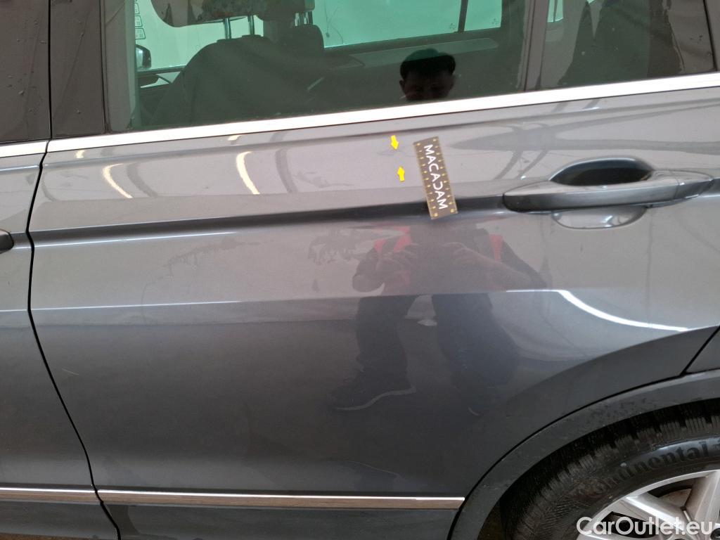  Volkswagen  Tiguan VOLKSWAGEN  / 2016 / 5P / SUV 2.0 TDI 150 DSG7 Confortline Business #38